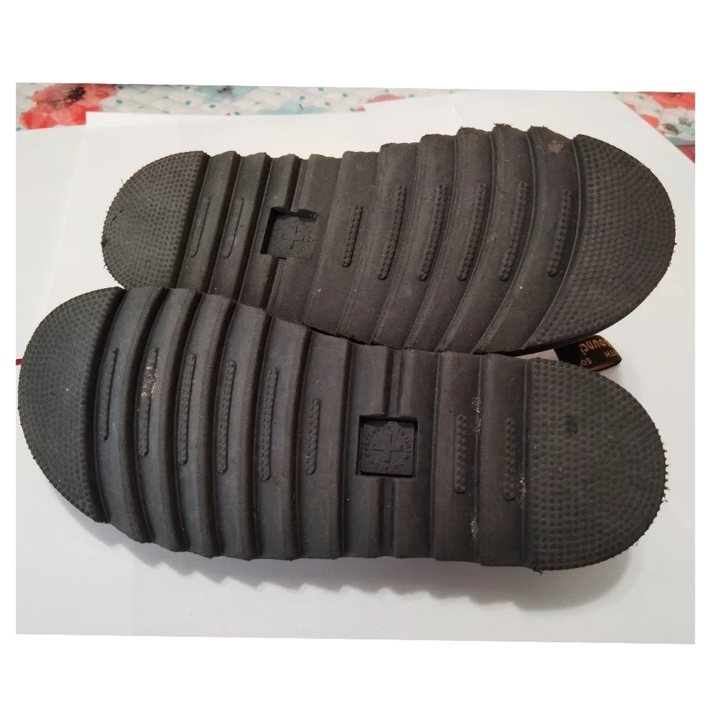 Dr. Martens Klaire Youth Leather Strap Sandals Size 6 Ladies, 5 Mens